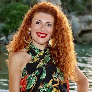 Maria Consiglia Izzo - intervista (2) Maria Consiglia Izzo - intervista (2)